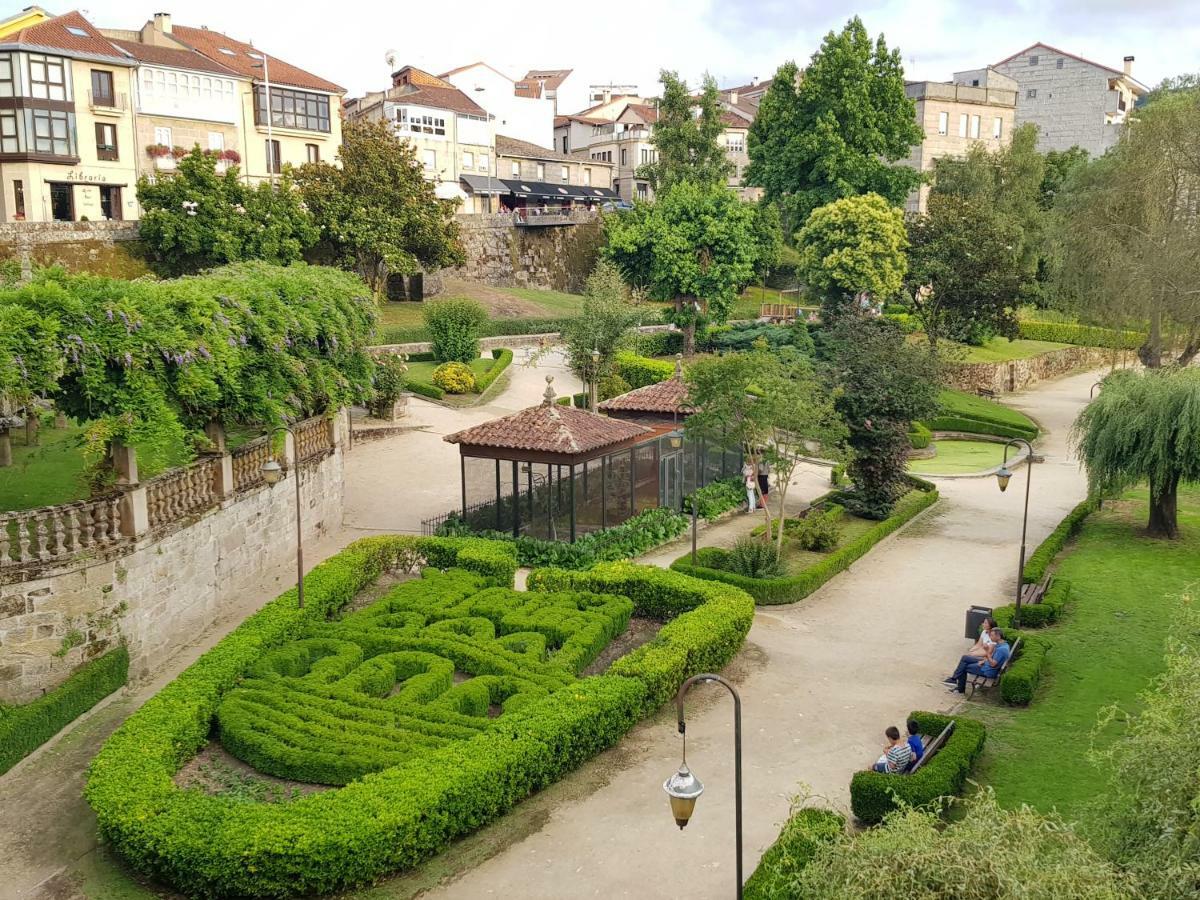 Apartmán Piso Rosalia De Castro Allariz Exteriér fotografie